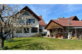 Haus kaufen in Strich-Chapell-Straße 10, 74372 Sersheim, Großzügiges Zweifamilienhaus mit Baupotenzial und Traumgarten in Sersheim (ohne Markler)