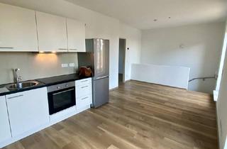 Wohnung mieten in 60528 Frankfurt, Lichtdurchflutetes unmöbliertes WG-Zimmer (16 qm) mit Balkon & Duschbad in stilvoller Maisonette