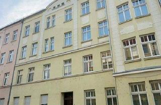 Mehrfamilienhaus kaufen in Clara-Zetkin-Straße 5, 14770 Brandenburg, Brandenburg an der Havel / Altstadt - Investitionschance: MFH mit 8 Wohneinheiten & zusätzlicher Dachgeschossreserve