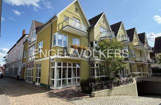 Wohnung kaufen in 18119 Seebad Warnemünde, Attraktive Licht durchflutete 3-Zi.-Dachgeschoss-Wohnung Am Strom Warnemünde