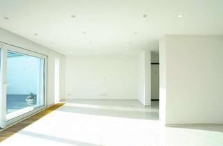 Wohnung kaufen in 42655 Solingen-Mitte, Stilvoll wohnen mit Garten, Terrasse & Wellnesskomfort