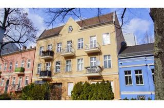 Wohnung mieten in Alt-Friedrichsfelde 98, 10315 Friedrichsfelde, Große Dachgeschoßwohnung in zentraler Lage