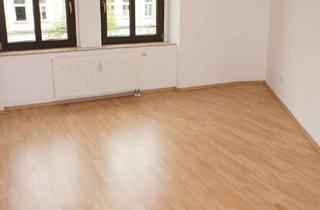 Wohnung mieten in Orthstraße 17, 09131 Hilbersdorf, Wohnen im DG - frei ab 1.4.26 - zzgl. EBK *** Küche mit Balkon - Bad mit Fenster