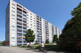 Wohnung mieten in Ferdinand-Von-Schill-Straße, 02977 Hoyerswerda, 2-Raum-Wohnung mit Ausblick - Aufzugsetage