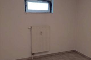 Wohnung mieten in Finowstraße 16, 99817 Eisenach, HOBBYRAUM in Bernau zu vermieten