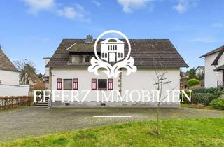 Haus kaufen in 56651 Niederzissen, Platz für Generationen! Wohnhaus mit großem Grundstück und zusätzlicher Bebauungsmöglichkeit.