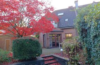 Haus kaufen in 46145 Sterkrade-Nord, Großzügiges Architektenhaus in bester Lage von Königshardt direkt am Naturschutzgebiet.