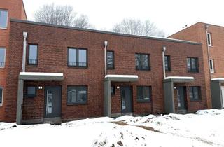 Haus mieten in Magda-Hoppstock-Huth-Strasse, 22559 Rissen, Viel Platz im Reihenhaus- Attraktives Haus zur Miete mit Terrasse und Garten im Hamburger Westen