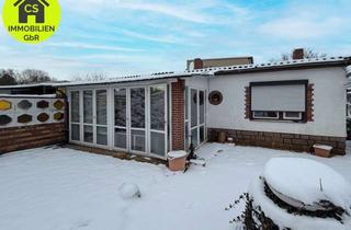 Grundstück zu kaufen in 03238 Finsterwalde, Baugrundstück/ Freizeitgrundstück mit Bungalow und Garage in Finsterwalde-Nord