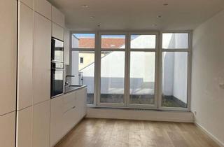Wohnung mieten in Marienburger Straße 30, 10405 Prenzlauer Berg, Modernisiertes Dachgeschoss mit Balkon und Einbauküche