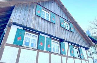 Bauernhaus kaufen in 77876 Kappelrodeck, Ausbaubares Bauernhaus mit Pferdestall auf 10.000 qm Grund mit Blick ins Achertal und zu den Vogesen