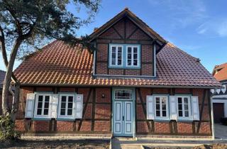 Haus mieten in Rothenfelder Markt, 38440 Rothenfelde, Luxuriöses Fachwerkhaus mit 5,5-Zimmern, EBK, Trrasse, Ladestation, in Bahnhofsnähe, in Wolfsburg