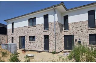 Haus mieten in Am Bienenzaun 26, 29303 Bergen, Zu vermieten- Hochwertige Doppelhaushälfte mit Garage 220 m² Wohn-und Nutzfläche