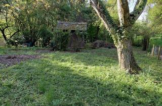Garagen kaufen in 73734 Esslingen, Gartengrundstück mit Freizeithütte in schöner, ebener Lage