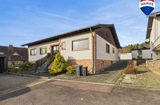 Haus kaufen in 66687 Wadern, Wadern / Wadrill - Familienfreundlicher Bungalow mit Einliegerwohnung und Doppelgarage in Wadrill