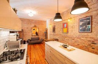 Wohnung kaufen in Libauer Straße 23, 10245 Berlin, Berlin - ***Altbauwohnung + Dachrohling - bezugsfrei, möbliert, ruhig***