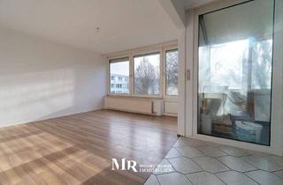 Wohnung kaufen in 31157 Sarstedt, Lichtdurchflutete 4-Zimmer-Wohnung mit Loggia und Blick ins Grüne