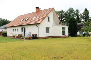 Wohnung mieten in Diemweg, 33659 Senne, Geräumige, modernisierte 2-Zimmer Wohnung mit Terasse im Dachgeschoss in Bielefeld-Senne