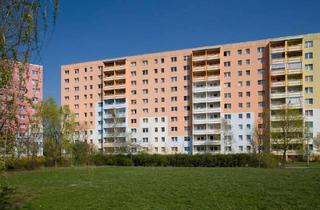 Wohnung mieten in Martha-Arendsee-Straße 26, 12681 Marzahn, Frisch sanierte 2 Zimmer mit Balkon