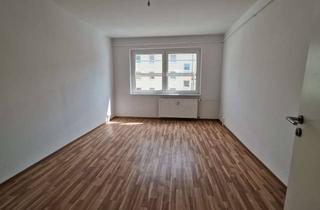 Wohnung mieten in Borstschewstraße 14, 18507 Grimmen, Große 3-Raum-Wohnung mit Balkon und fabelhaftem Ausblick