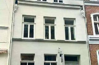 Wohnung mieten in 23552 Innenstadt, Wohnen in der Innenstadt - Gemütliche 4-Zimmer Altbau- Maisonettewohnung
