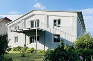 Wohnung mieten in Rostocker Straße, 18209 Bartenshagen-Parkentin, Hochwertig sanierte 3-Zi.-Whg. mit Einbauküche & großzügigem Balkon