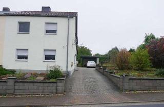 Doppelhaushälfte kaufen in 06888 Abtsdorf, Leerstehende attraktive Doppelhaushälfte mit Carport in ruhiger Lage