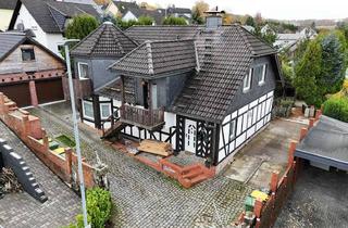 Mehrfamilienhaus kaufen in 58849 Herscheid, Großzügiges Mehrfamilienhaus mit drei Wohnungen in ruhiger Lage von Herscheid zu verkaufen!!!