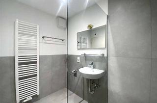 Wohnung kaufen in Am Schlossgarten 14, 97076 Lengfeld, Bezugsfreie 3-Zimmer Wohnung mit Einzelgarage in Lengfeld