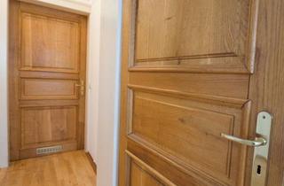 Wohnung kaufen in Georgenstraße, 86152 Innenstadt, Altbau mit Flair - Hochparterre und kleine Ladenfläche