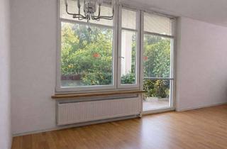 Wohnung kaufen in 10315 Friedrichsfelde, Vermietete Wohnung mit Balkon und Garagenstellplatz in begehrter Wohnlage von Berlin-Lichtenberg