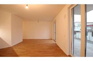 Wohnung mieten in Rosenfelder Ring 150, 10315 Friedrichsfelde, Erdgeschoß mit großer Terrasse.