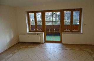 Wohnung mieten in Johann-Kagermeier Str., 83358 Seebruck, Helle 3 Zimmer Wohnung mit großen Balkon, Bad, Küche, Kfz-Stellplatz, Abstellraum EG