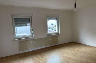 Wohnung mieten in Rathstraße 32, 66740 Saarlouis, Helle 2-Zimmer Küche Bad Wohnung mit Terrasse in Saarlouis