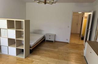 WG-Zimmer mieten in Warthestraße 20, 81927 Bogenhausen, Helles 23 m² WG-Zimmer mit 3 m² privater Terrasse in Bogenhausen (U4)