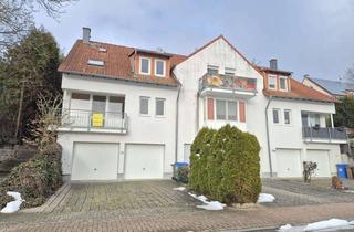 Reihenhaus kaufen in 65520 Bad Camberg, Gemütliches Reihenendhaus am Waldrand gelegen - mit Balkon, Terrasse, Garten und 2 Garagen