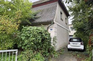 Doppelhaushälfte kaufen in 93342 Saal, Doppelhaushälfte mit Sanierungsbedarf in Saal a.d. Donau