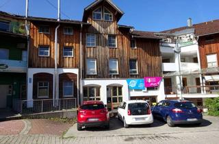 Mehrfamilienhaus kaufen in 83083 Riedering, Gepflegtes Mehrfamilienhaus mit vier Wohnungen und Gewerbeeinheit!