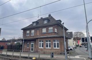 Einfamilienhaus kaufen in Siegesstraße 24, 53332 Bornheim, Bahnhof Roisdorf - Freistehendes Einfamilienhaus mit Balkon und Garten GEGEN GEBOT