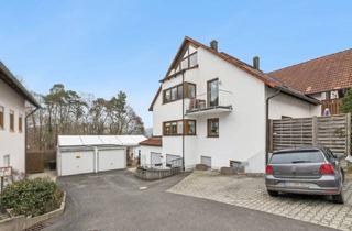 Wohnung kaufen in 92259 Neukirchen, 3-Zimmer-Maisonette-Wohnung mit Balkon, ausgebautem Spitzboden und Garage