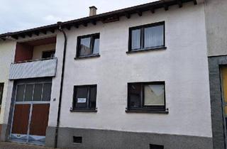 Haus kaufen in 76707 Hambrücken, Hambrücken - Ein- Zweifamilienhaus überdachter Einfahrt, Nebengebäude, Garten