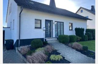 Haus kaufen in 58802 Balve, Balve - Freistehendes Ein-Zweifamilienhaus in Garbeck