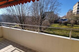 Wohnung kaufen in 70195 Stuttgart, Stuttgart / Botnang - Gepflegte 1-Zi.-Wohnung mit Aufzug, Balkon u. Stellplatz am grünen Stadtrand von Stuttgart-Botnang