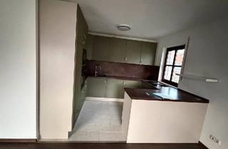 Wohnung kaufen in 84048 Mainburg, Mainburg - Vermietete 3-Zimmer-Wohnung mit Balkon & Einbauküche