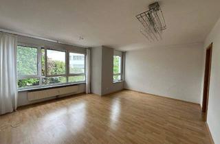 Wohnung kaufen in 70374 Stuttgart, Stuttgart - 2 Zimmer Wohnung mit Aufzug