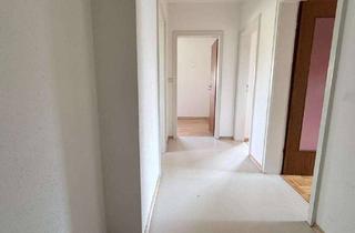 Wohnung kaufen in Ostendorferstraße, 93051 Kumpfmühl-Ziegetsdorf-Neuprüll, Gute Lage mit gutem Grundriss sucht Renovierung