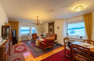 Wohnung kaufen in 75335 Dobel, Gemütliche 3-Zimmer-Wohnung mit Balkon und TG-Stellplatz