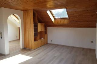 Wohnung mieten in Kanalstraße 38, 73728 Esslingen, Helle DG Wg im Zentrum von Esslingen mit PKW Stellplatz