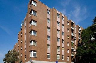 Wohnung mieten in Steinmetzstraße 18, 10783 Schöneberg, Schöne Wohnung mit Dachterrasse zum 01.02.2026