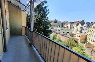 Wohnung mieten in Sophienstraße 10, 95028 Innenstadt, 4-Zimmer-Wohnung mit Einbauküche und Balkon